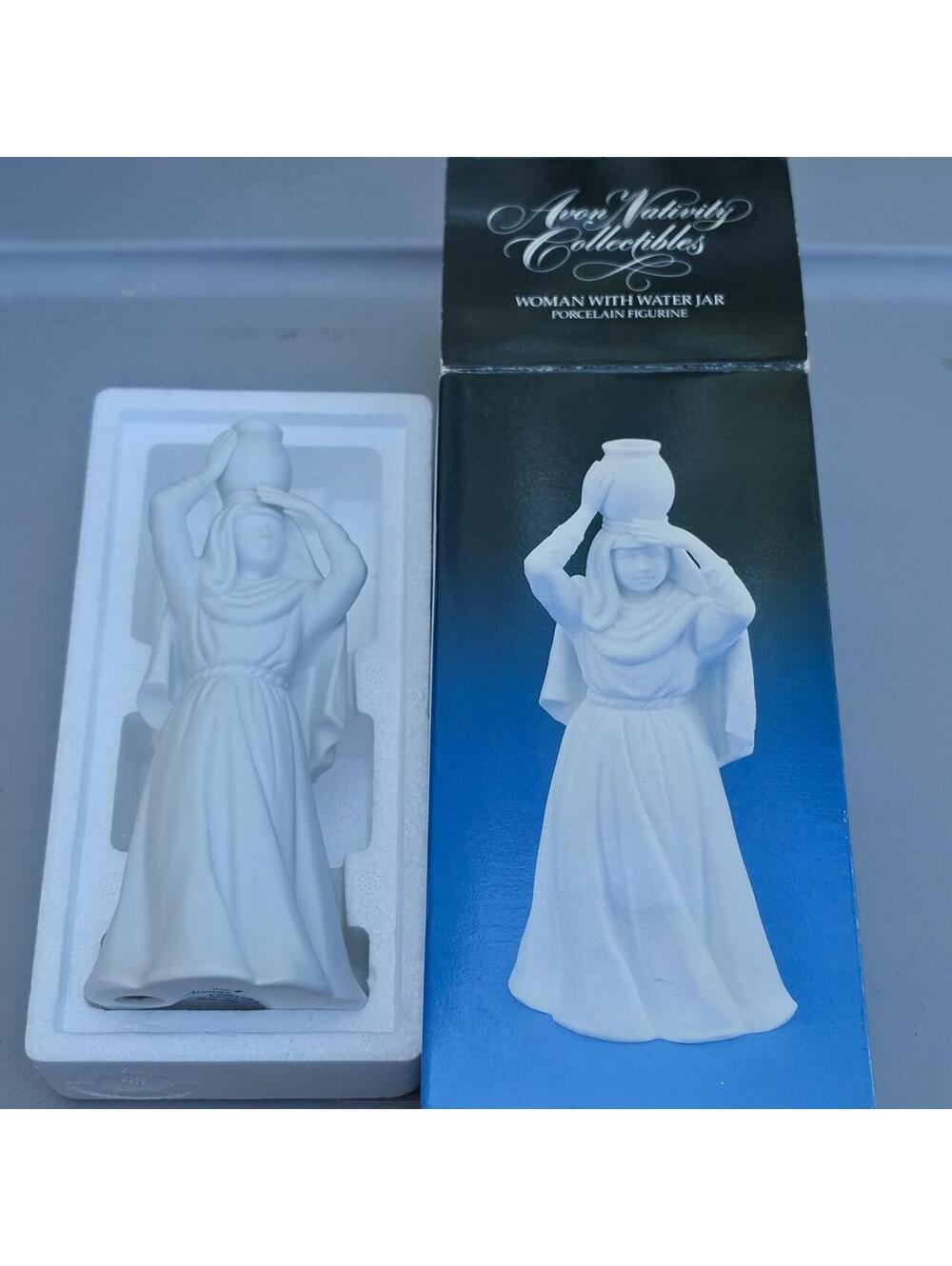 Avon Nativity Collectibles Woman with Water Jar Figurine 1990 w/box Excellent